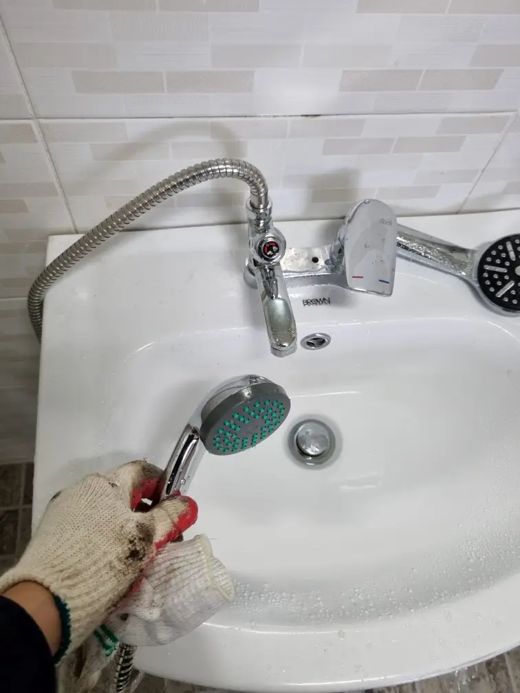 샤워 + 수전 교체 10